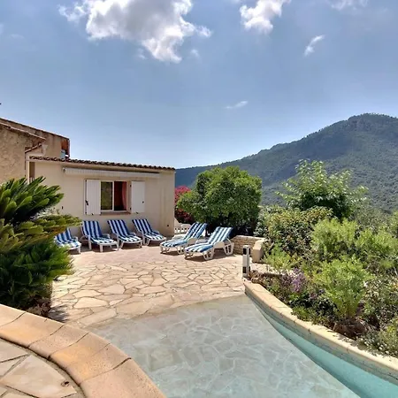 Magnifique Villa,calme,vue Degagee,piscine,parking,wifi,clim Фрежюс