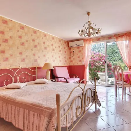 Вилла Magnifique Villa,calme,vue Degagee,piscine,parking,wifi,clim Фрежюс