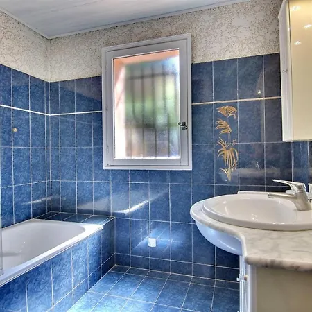 Magnifique Villa,calme,vue Degagee,piscine,parking,wifi,clim Вилла *
