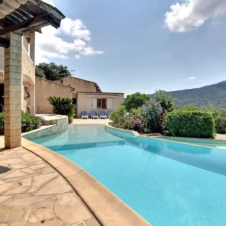 Magnifique Villa,calme,vue Degagee,piscine,parking,wifi,clim *